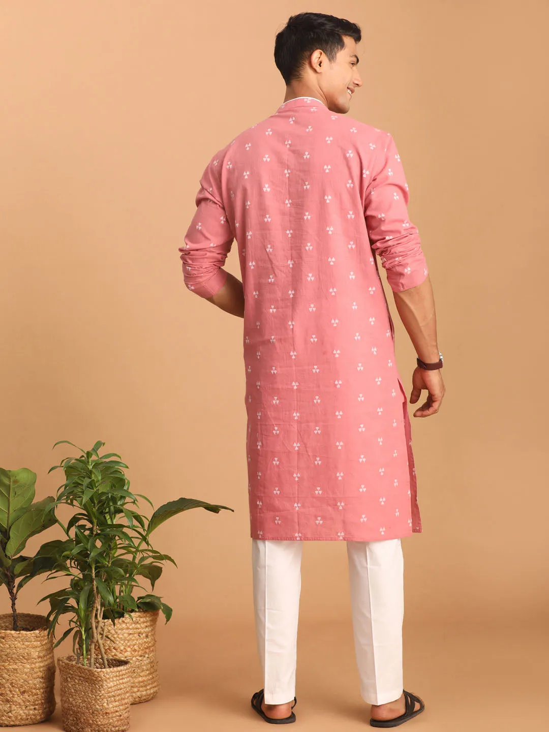 VASTRAMAY Pink Geometric Booti Kurta Set